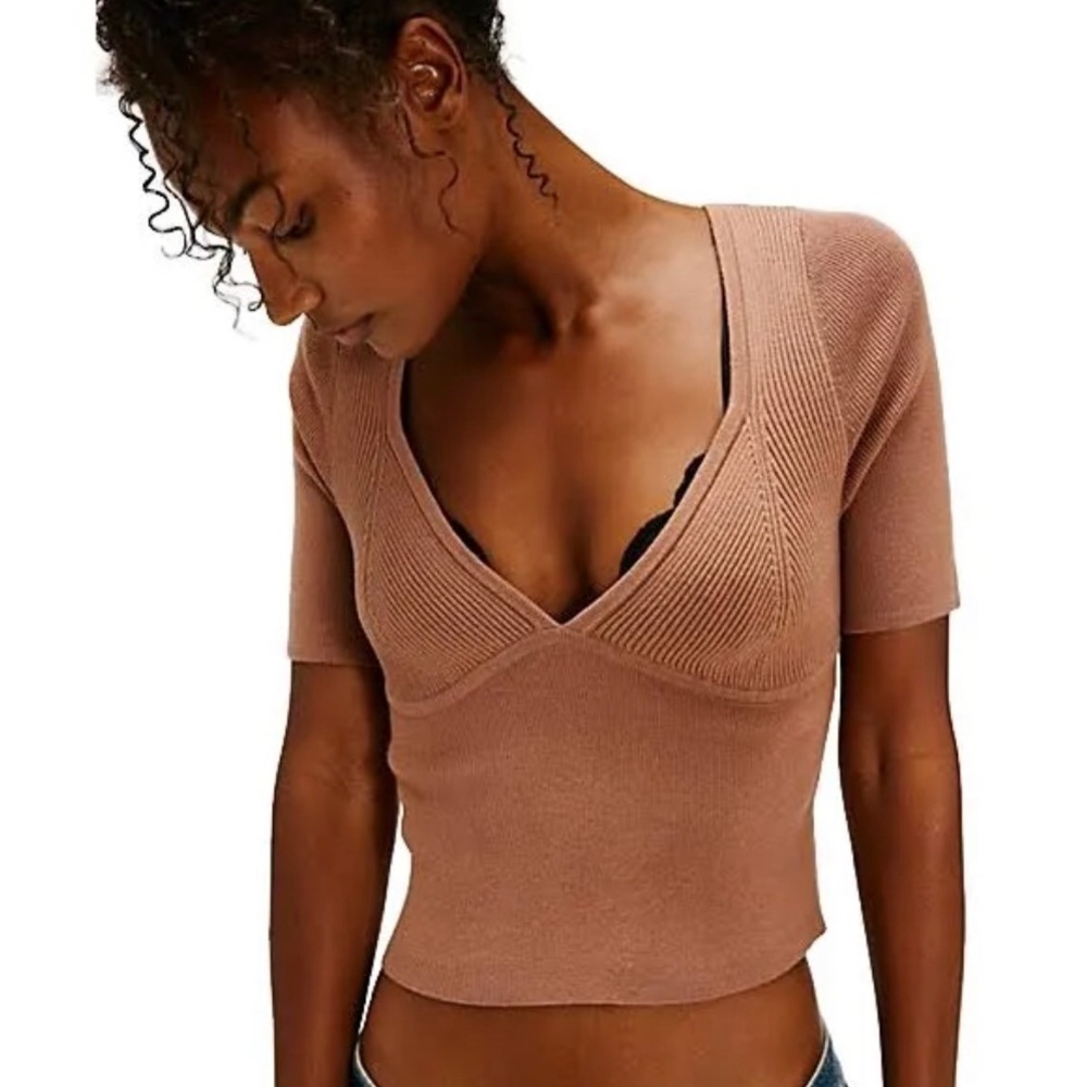 NEW Free People|| Teagan Swit Short Sleeve Top in Latte by Intimately. Small